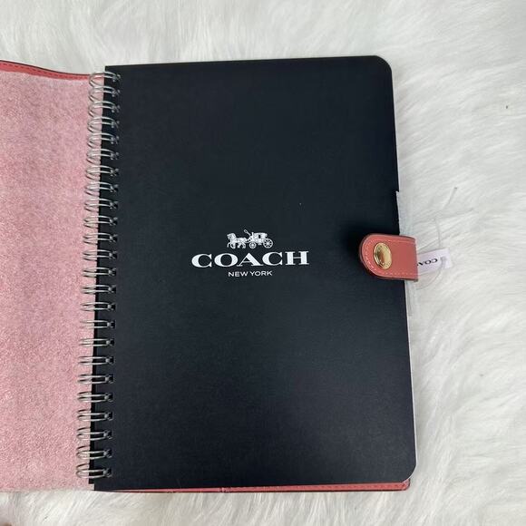 Coach Notebook In Glovetanned Leather In Pink NWT - Picture 2 of 5